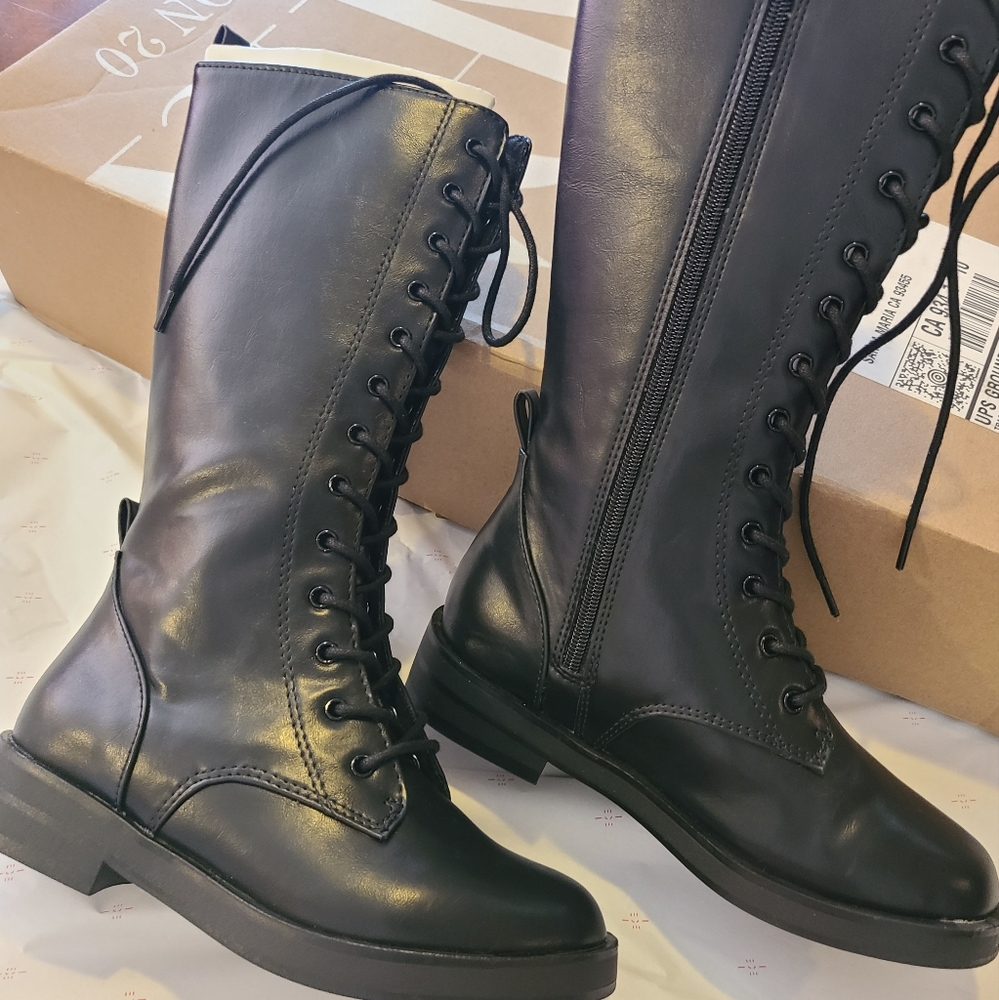 Zara knee high sz (12.5) girls boots